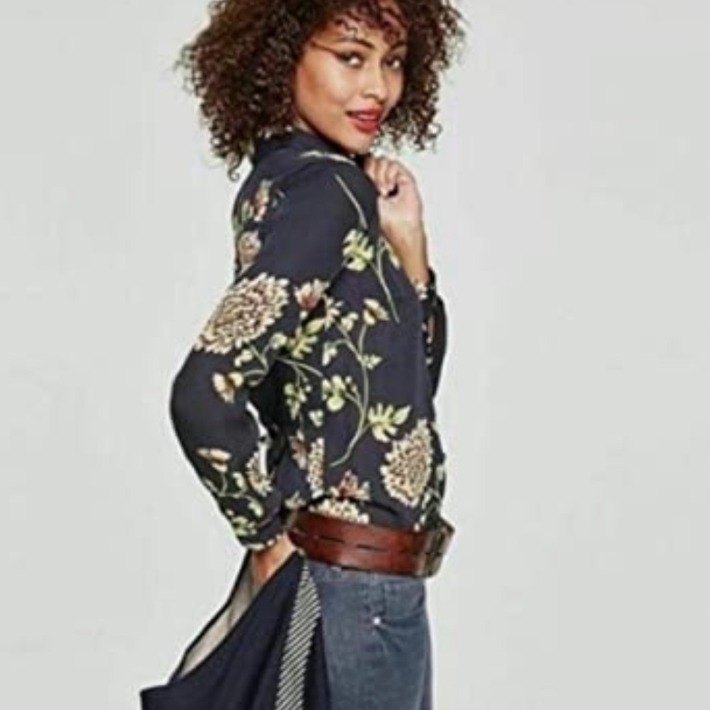 Cabi Style 3250 Daisy Floral Button Up Blouse Navy Long Sleeve
